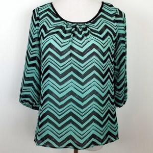B•Wear Chevron Print Top | sz S